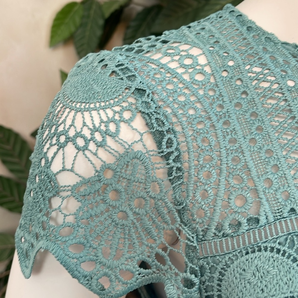 WHBM EMBROIDERED LACE FIT & FLARE DRESS - Picture 9 of 13